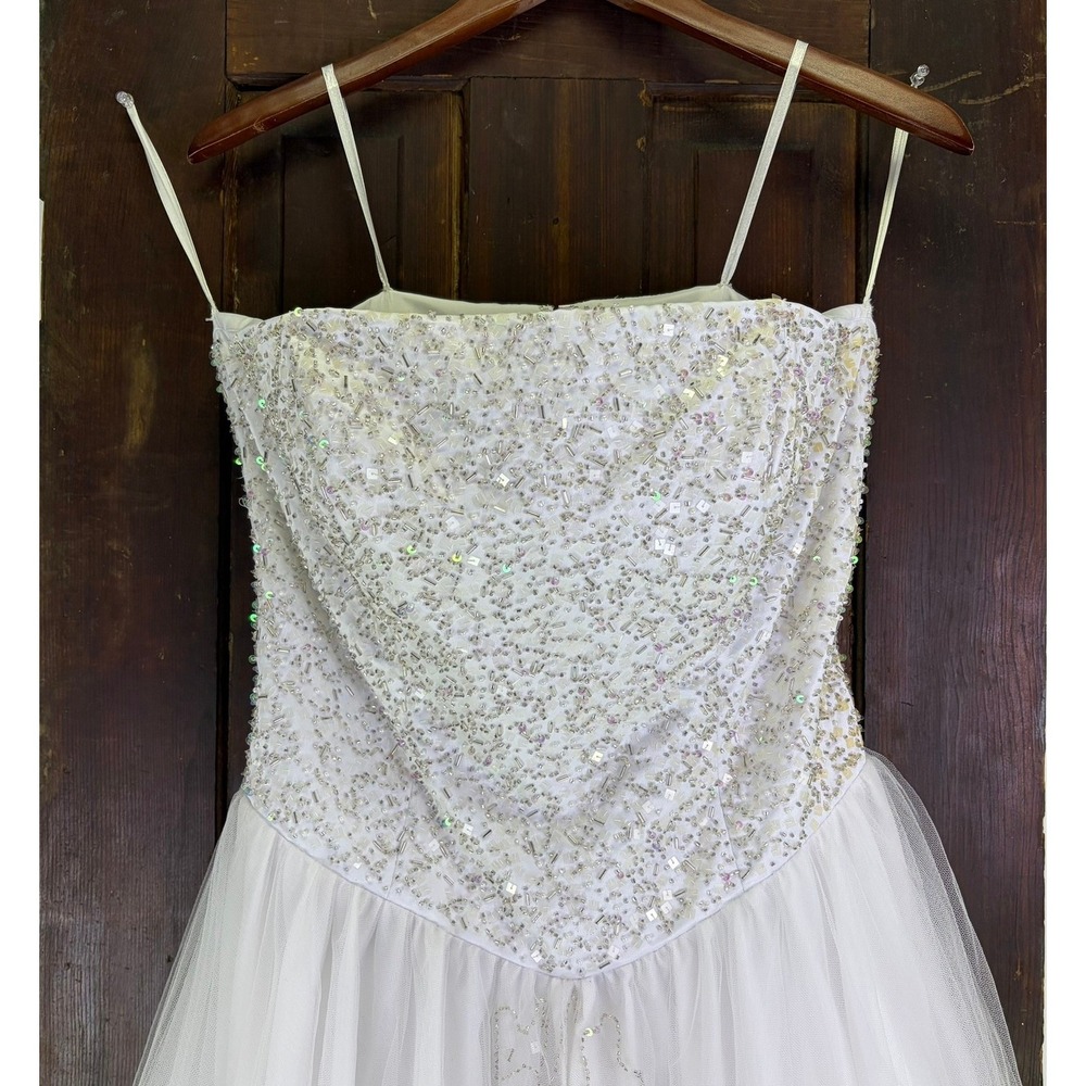 White Beaded Tulle Ball Gown Wedding Dress Basque Waist Strapless Size 12 Flaws - Picture 3 of 16